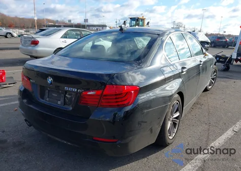 2015 BMW 528I xDrive z USA, uszkodzony, nr VIN WBA5A7C55FD624541